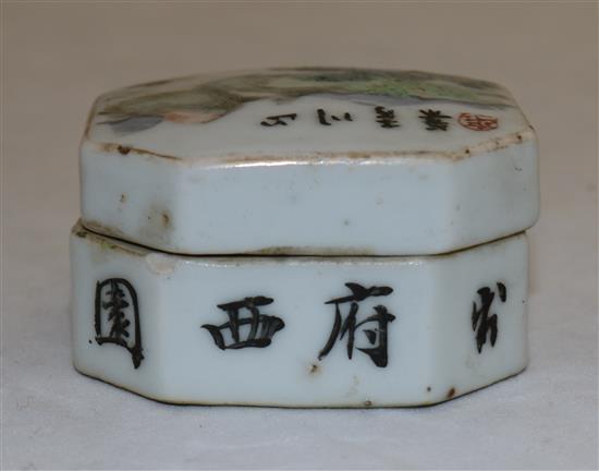 A Chinese enamelled porcelain brush rest and a similar box and cover, c.1885-1910, width 8.5 and 6cm, gilt worn